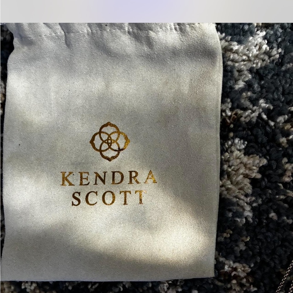 Kendra Scott Jewelry Pouch - Gold Logo on Ivory